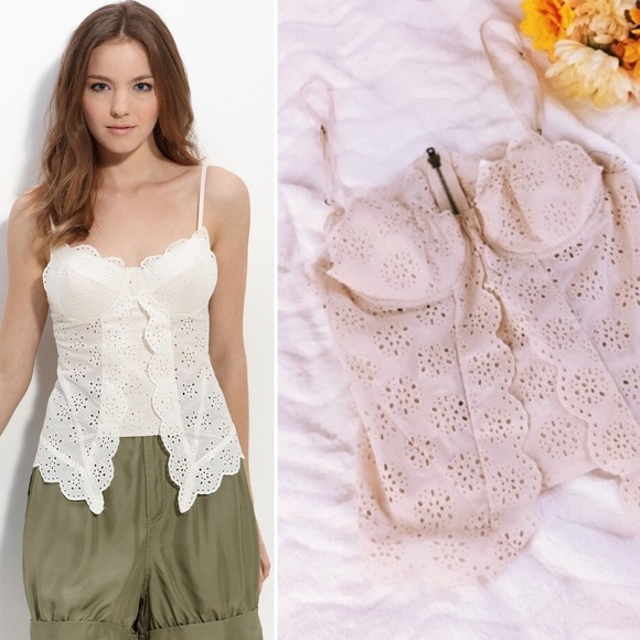 Robbi & Nikki by Robert Rodriguez Tops - NWT Robbi & Nikki Bustier Cream Lace Crop